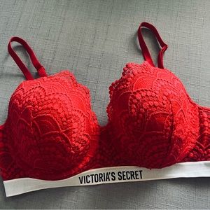 Victorias Secret 38C Red